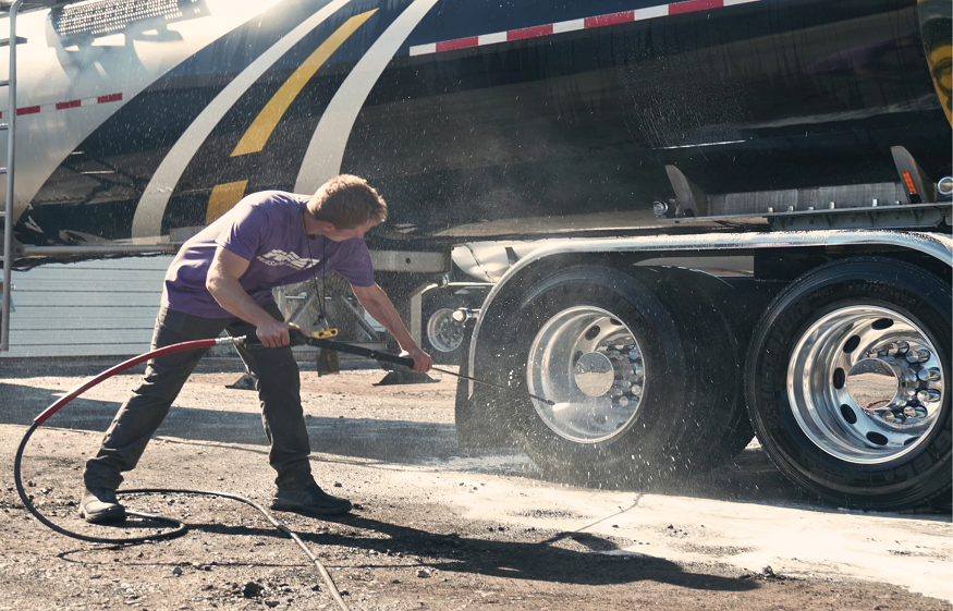 Truck Wash Detergent Buying Guide: What Fleet Managers Need to Know